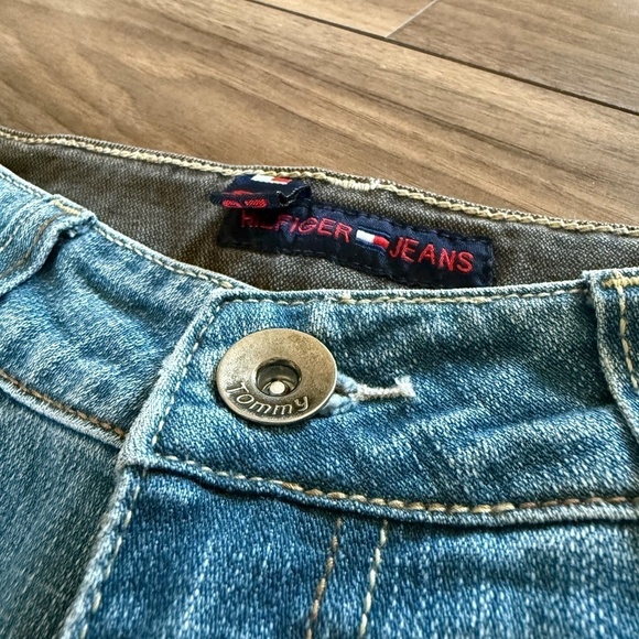 Vintage Y2K Tommy Hilfiger Slightly Flared Jeans Size 29 | Low-Rise - Picture 2 of 4